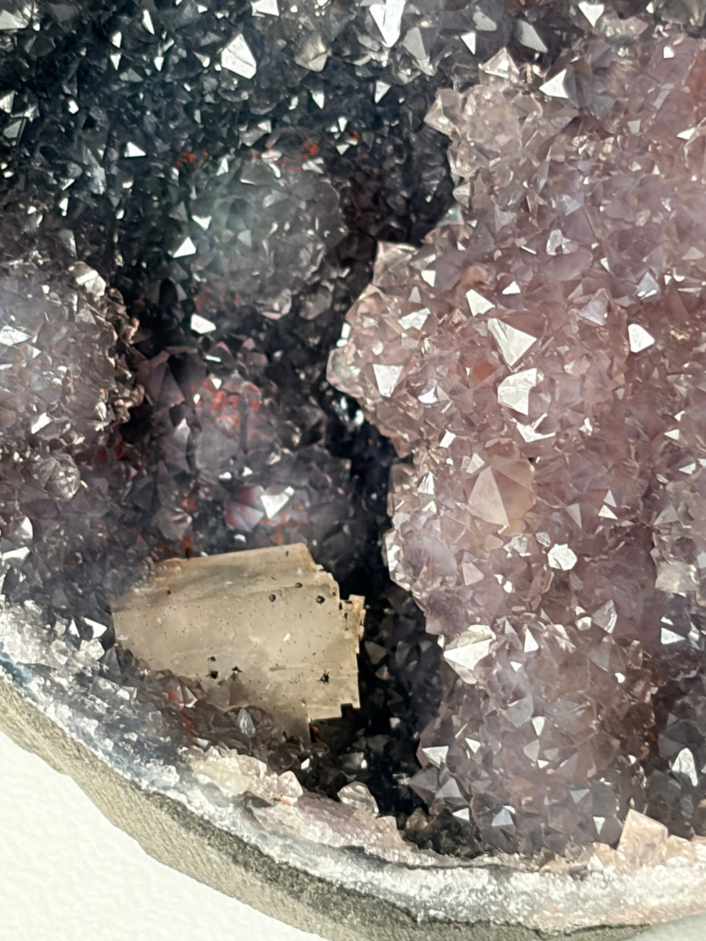 Crystallized Apophyllite on Chalcedony with Calcite Freeform