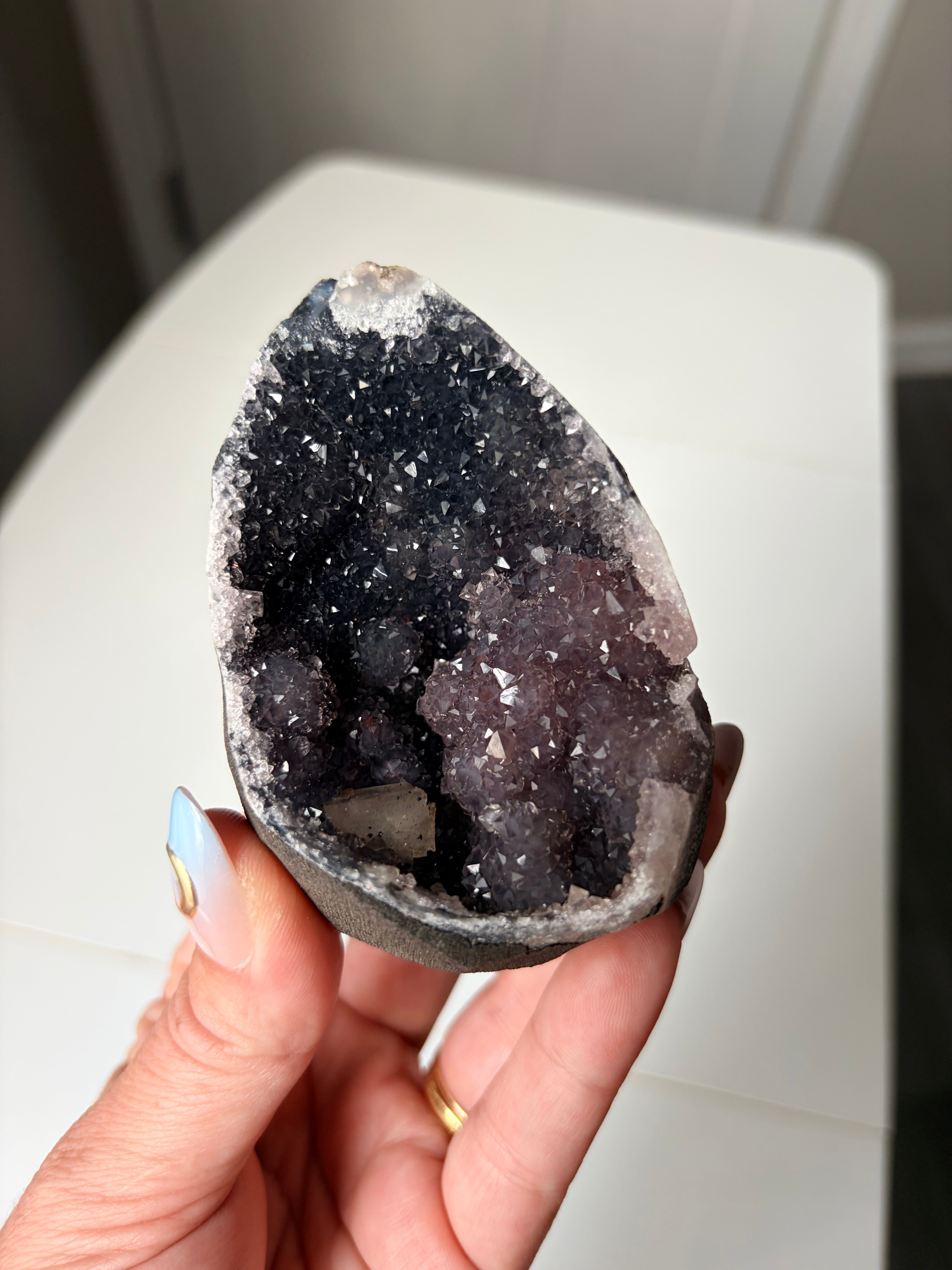 Crystallized Apophyllite on Chalcedony with Calcite Freeform