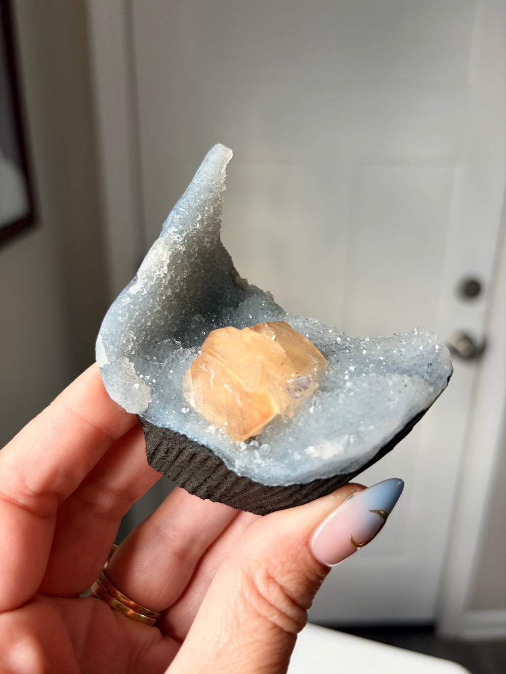 Crystallized Apophyllite on Chalcedony with Calcite Freeform