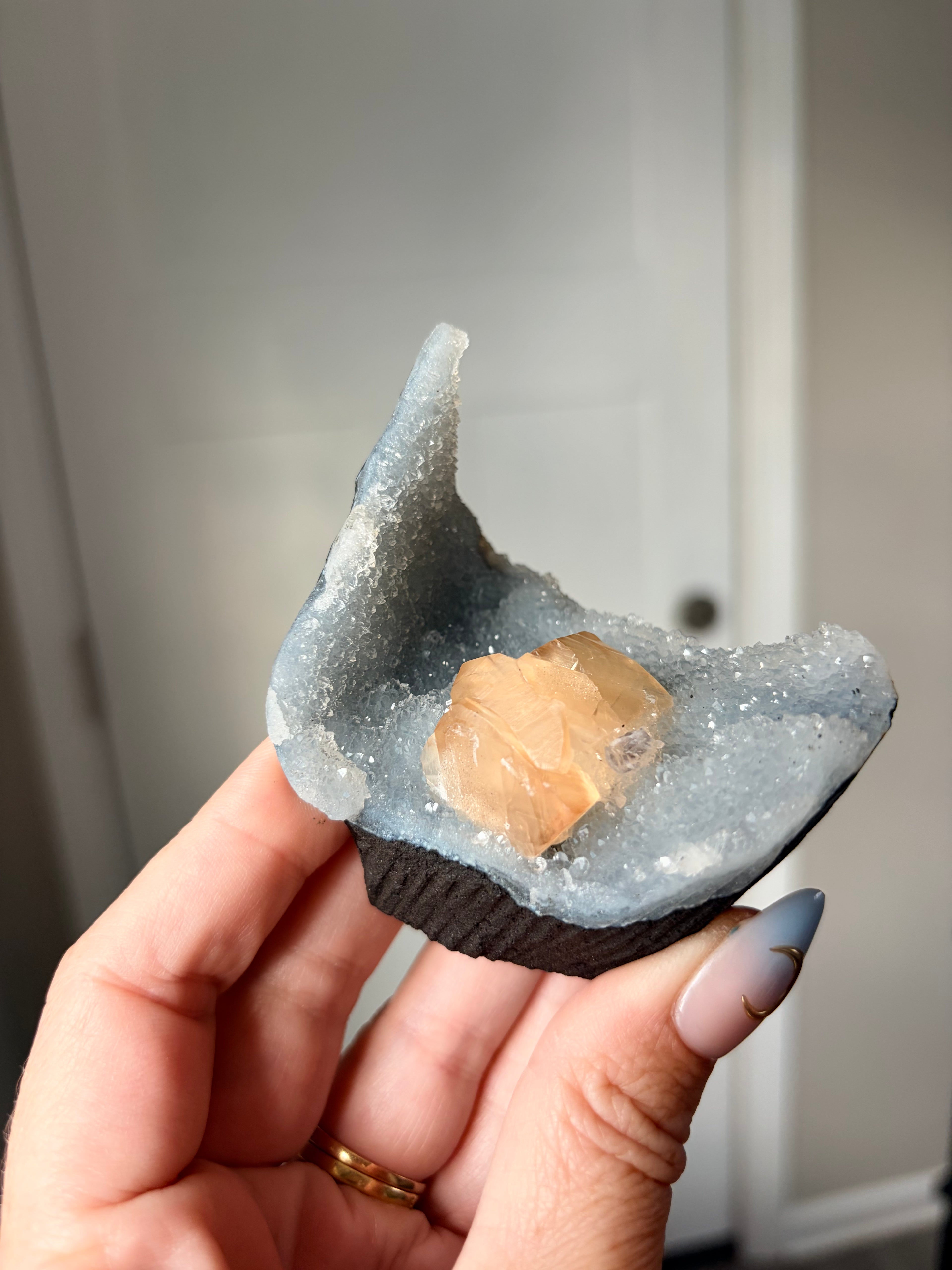 Crystallized Apophyllite on Chalcedony with Calcite Freeform