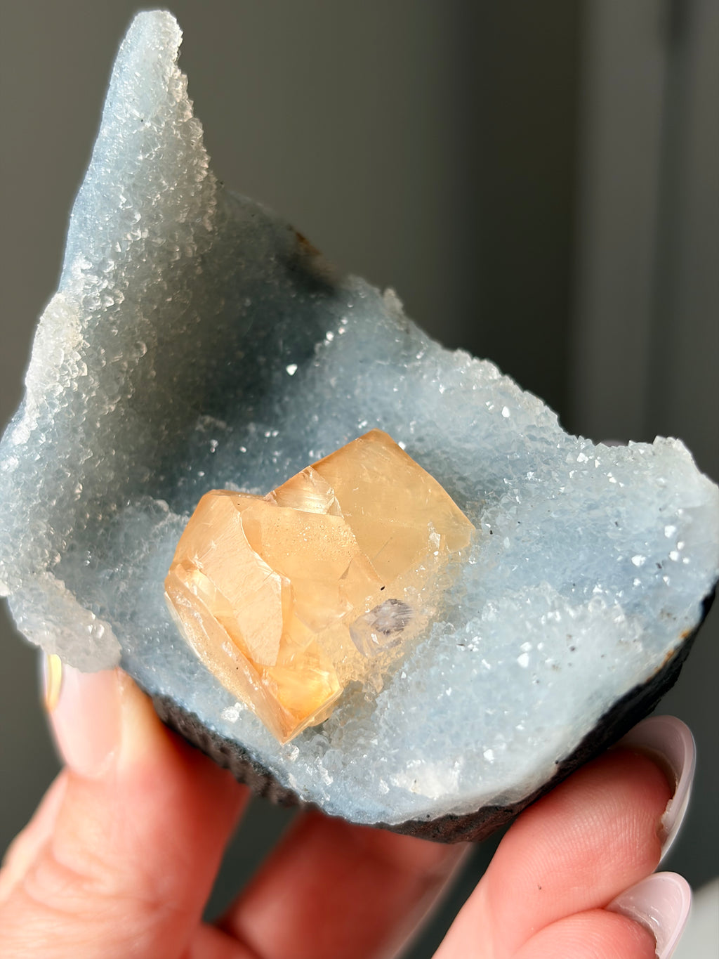Crystallized Apophyllite on Chalcedony with Calcite Freeform