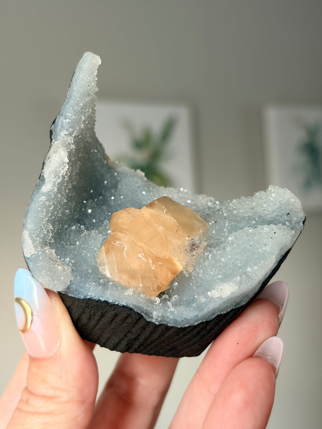 Crystallized Apophyllite on Chalcedony with Calcite Freeform