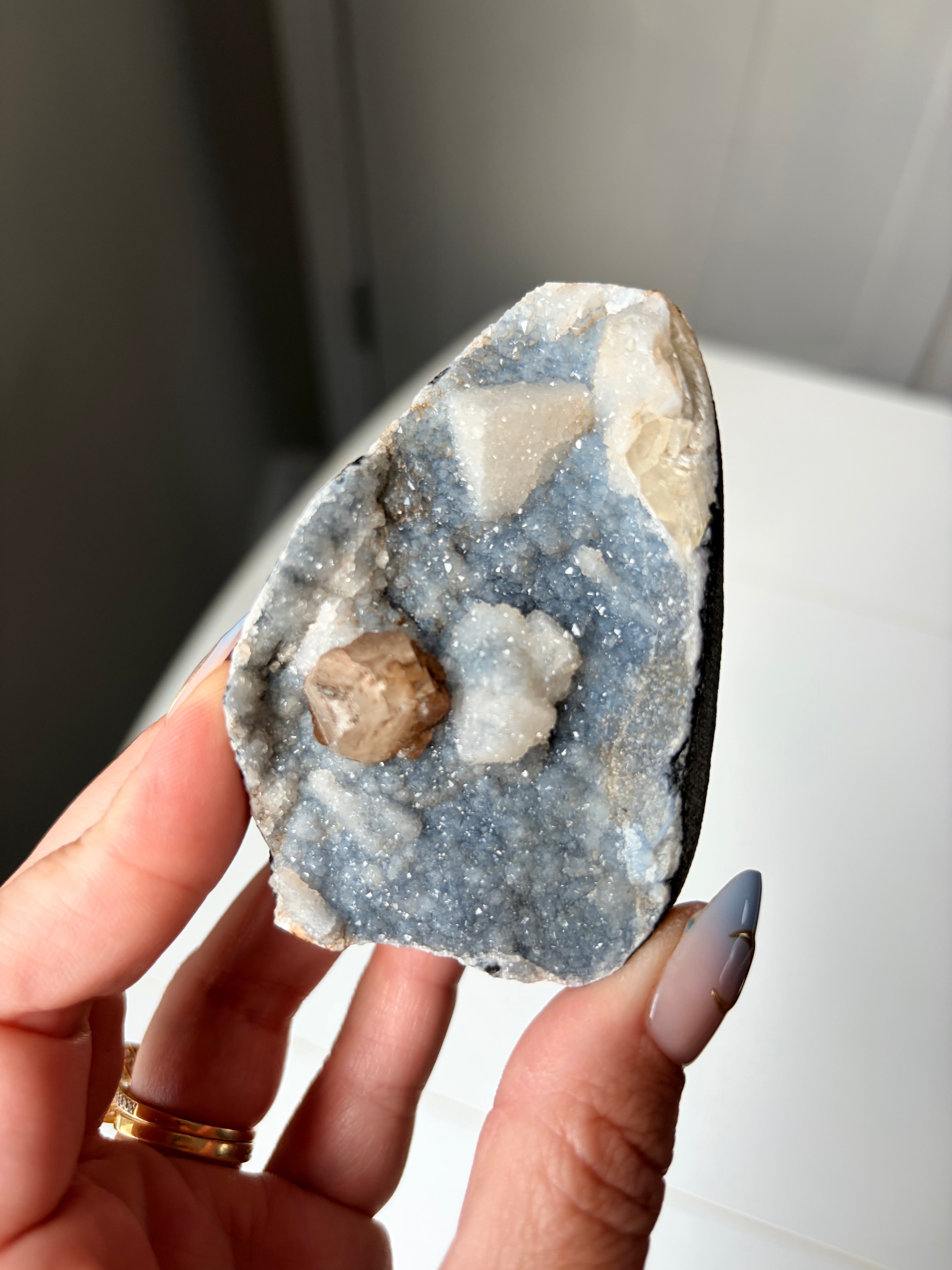 Crystallized Apophyllite on Chalcedony with Calcite Freeform