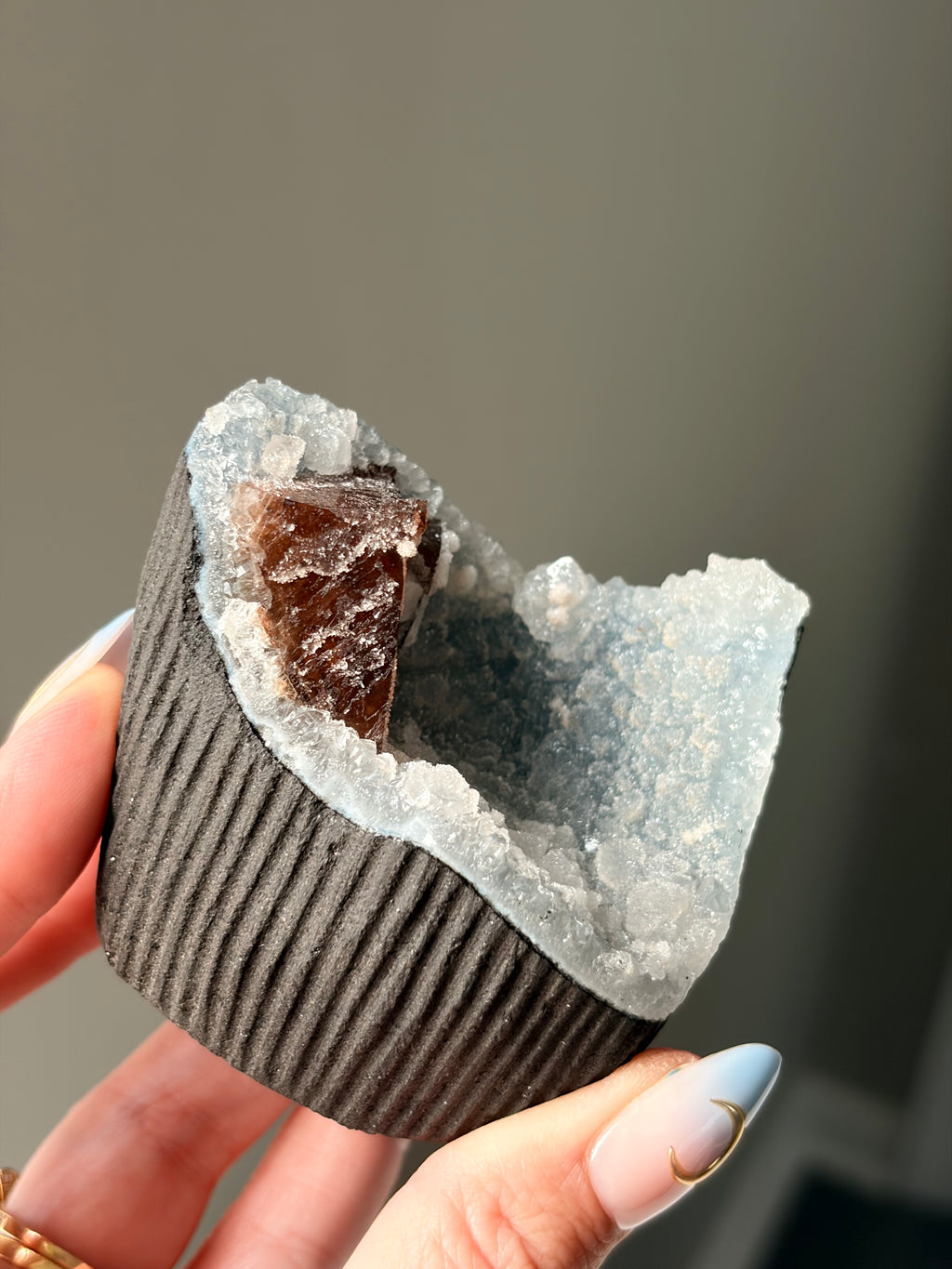 Crystallized Apophyllite on Chalcedony with Calcite Freeform