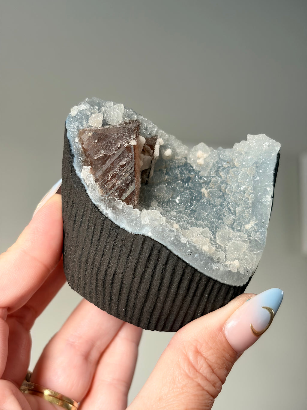 Crystallized Apophyllite on Chalcedony with Calcite Freeform