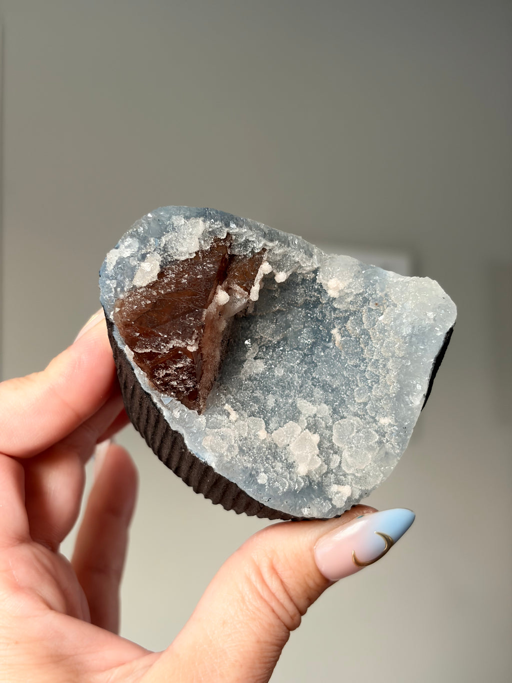 Crystallized Apophyllite on Chalcedony with Calcite Freeform
