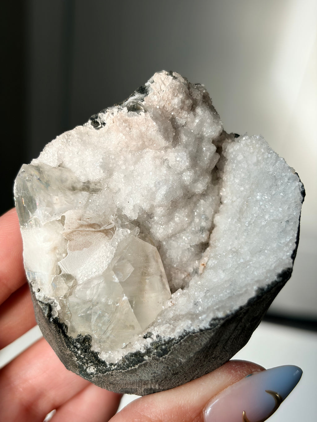 Crystallized Apophyllite on Chalcedony with Calcite Freeform
