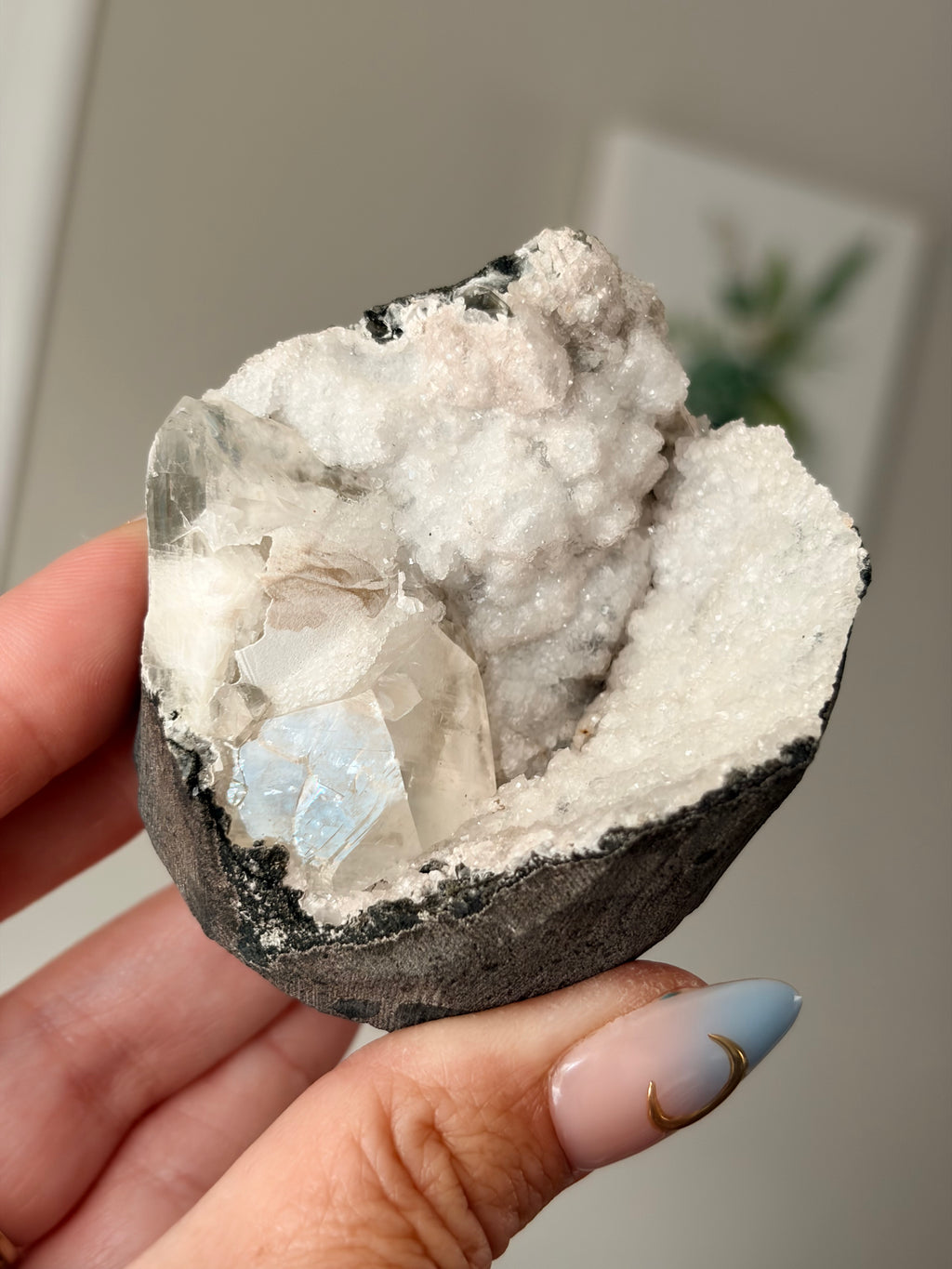 Crystallized Apophyllite on Chalcedony with Calcite Freeform